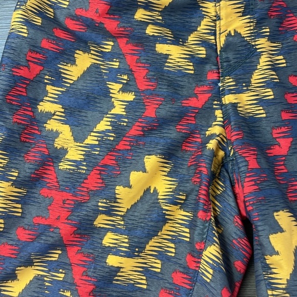 The North Face Board Shorts Swim Trunks Boys L (14-16)  Geo Pattern Red Yellow - Picture 5 of 7